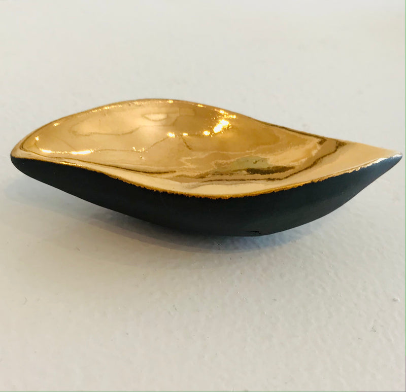 Medium Black Scoop Bowl with Gold Inlay